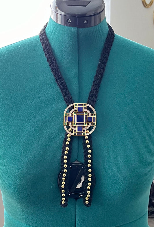 Brooch-lo Black With Gold Beads